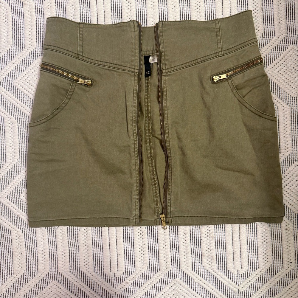 H&M Army Green Jean Mini Skirt, High Waist, Gold Zipper Details + Pockets, 12 - Picture 9 of 14